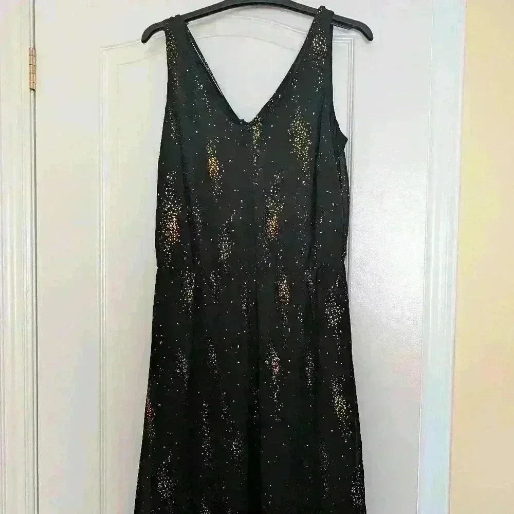 Reitmans size medium black  and gold dress
